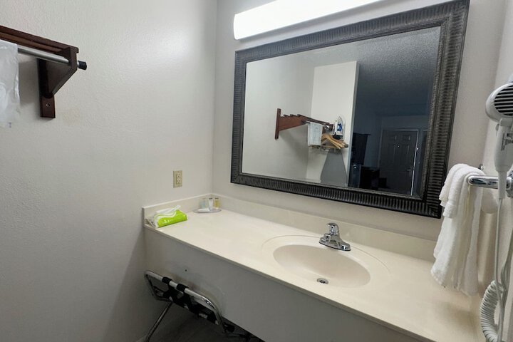 Carom Inn Denham Springs-Baton Rouge