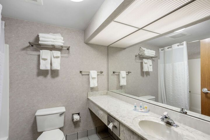 Room 15 of 32