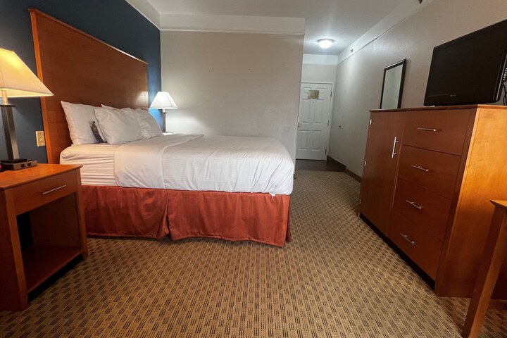 Baymont by Wyndham Brenham
