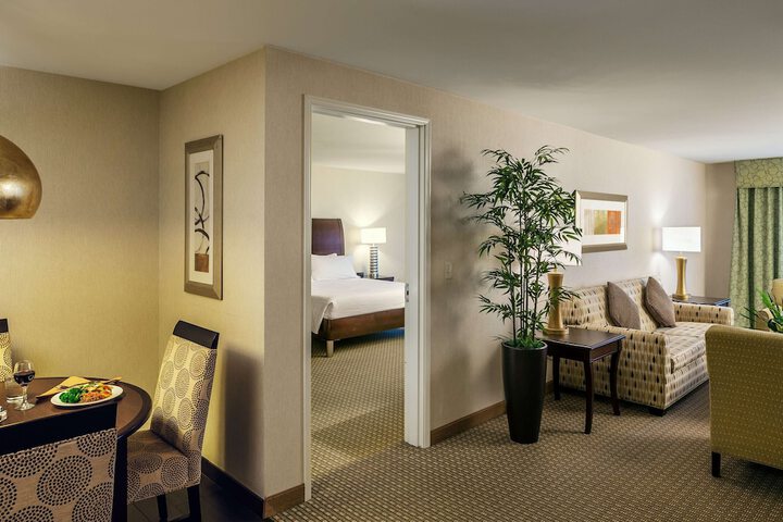 Room 12 of 25