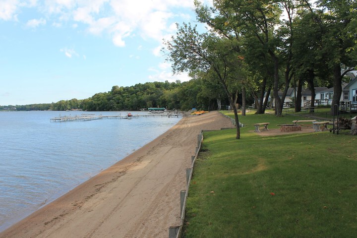 Viking Bay Resort & Lodge