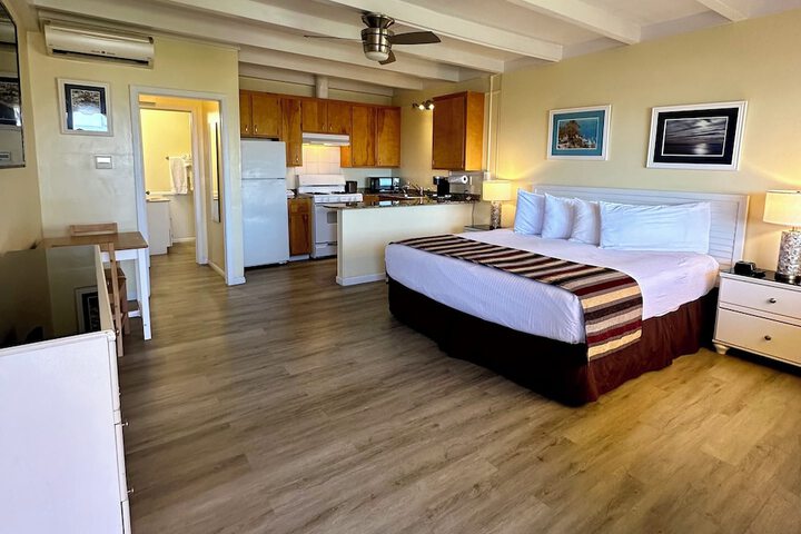 Room 30 of 41