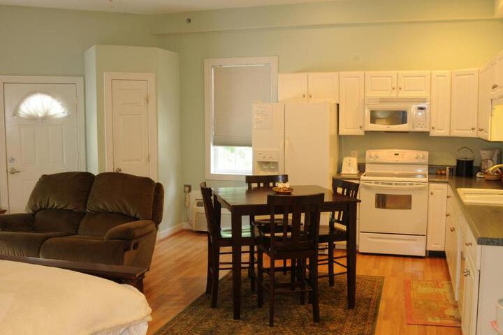 Acorn Hill Lodge and Spa