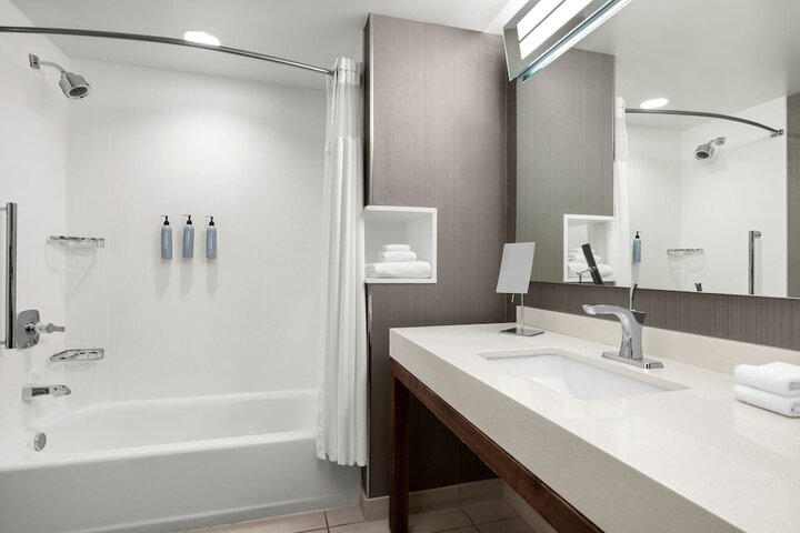 Courtyard by Marriott Omaha East / Council Bluffs IA