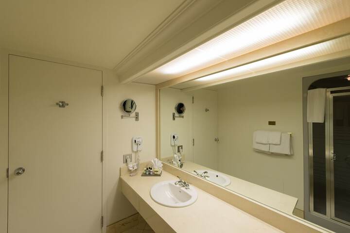 Room 18 of 57