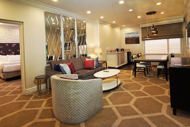 Room 15 of 38