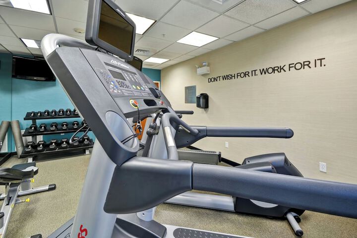 Fairfield Inn & Suites by Marriott Tampa Fairgrounds / Casino