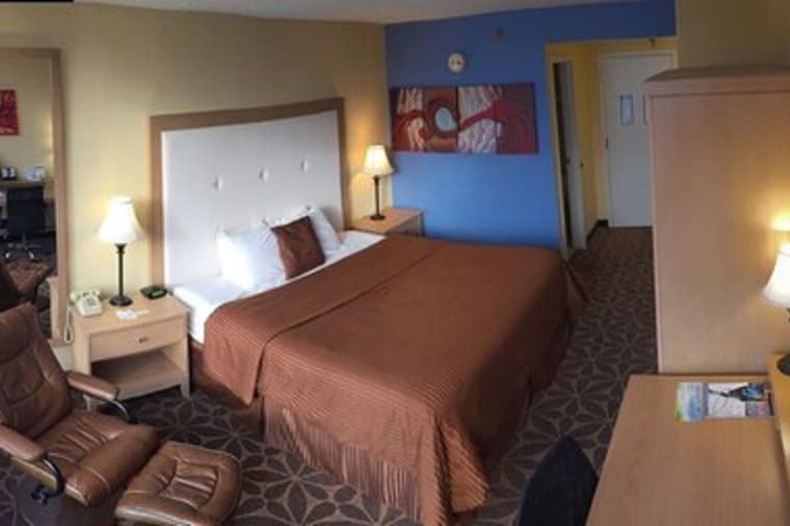 Room 25 of 41