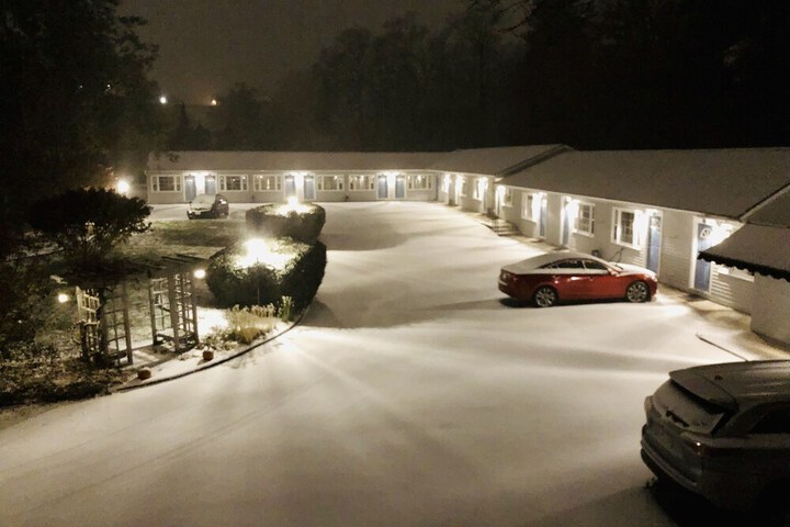 Maple Terrace Motel