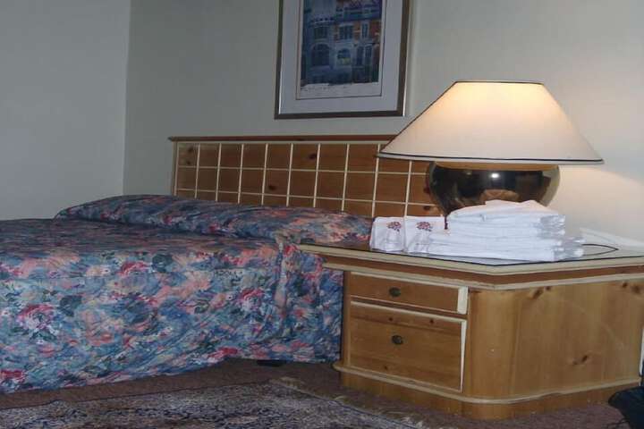 Room 11 of 21