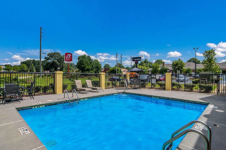 Pool 5 of 39