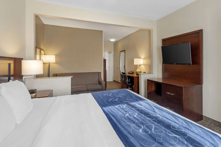Room 12 of 27