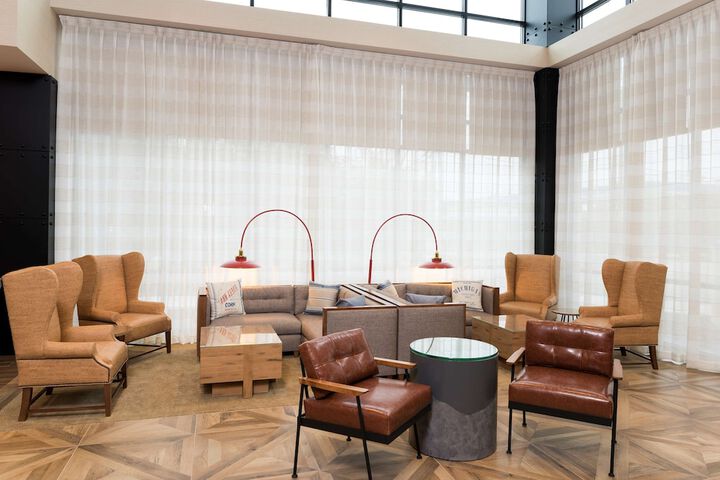 Hotel Interior 10 of 39