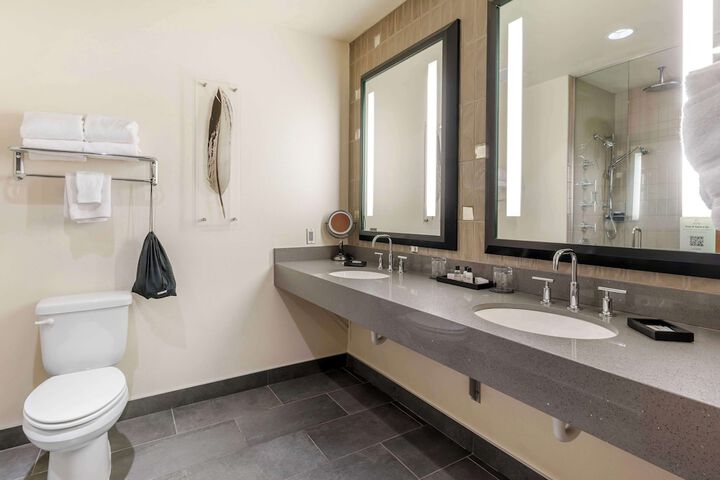 Best Western Premier Boulder Falls Inn
