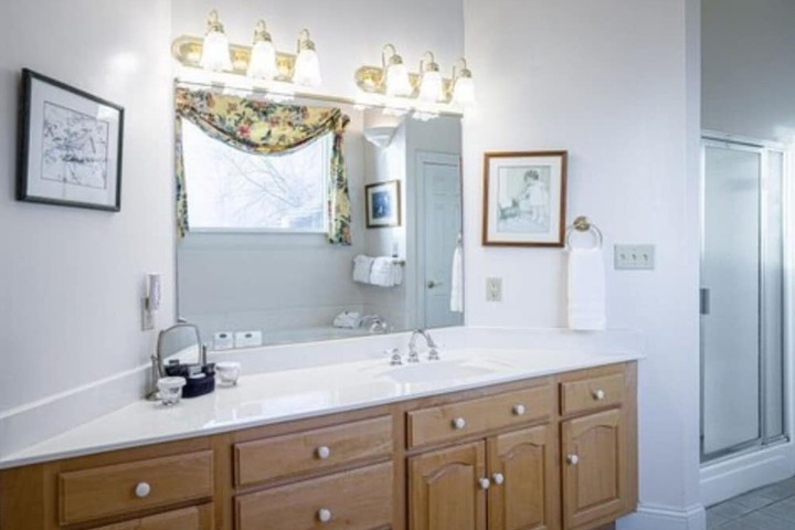 Whitestone Inn
