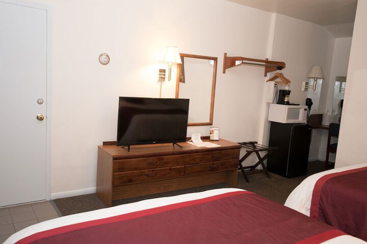 Room 13 of 20