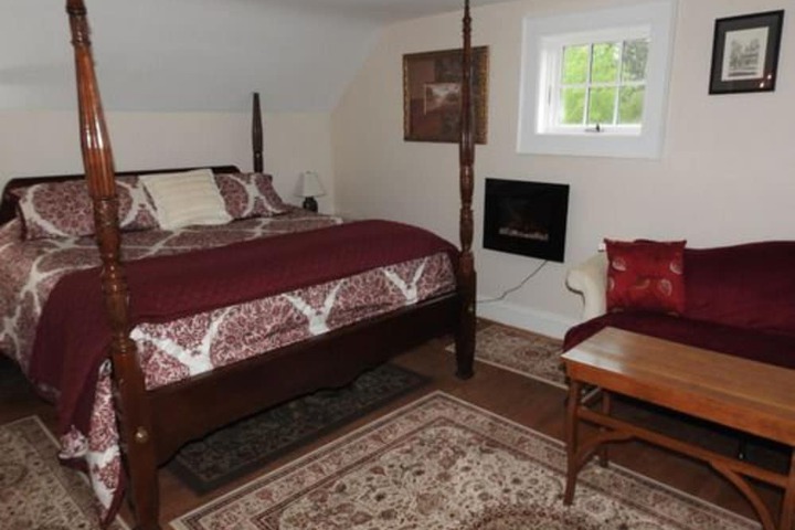 Room 26 of 29