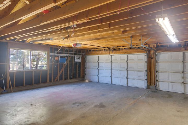 Spacious Lancaster Family Ranch - BBQ & Patio