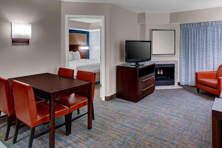 Room 14 of 30