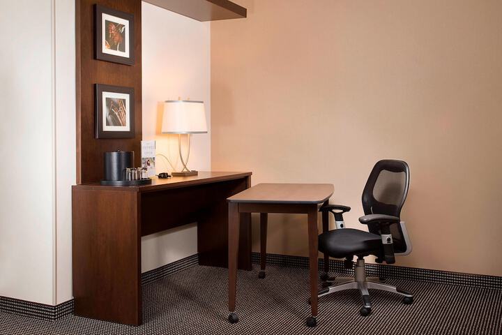 Room 13 of 32