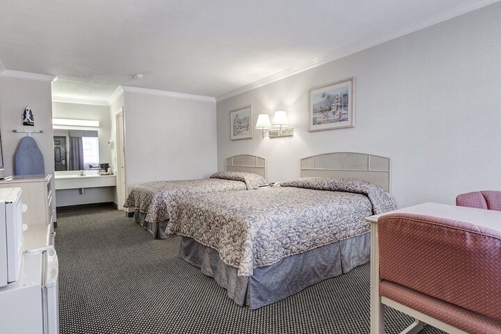 Room 19 of 28