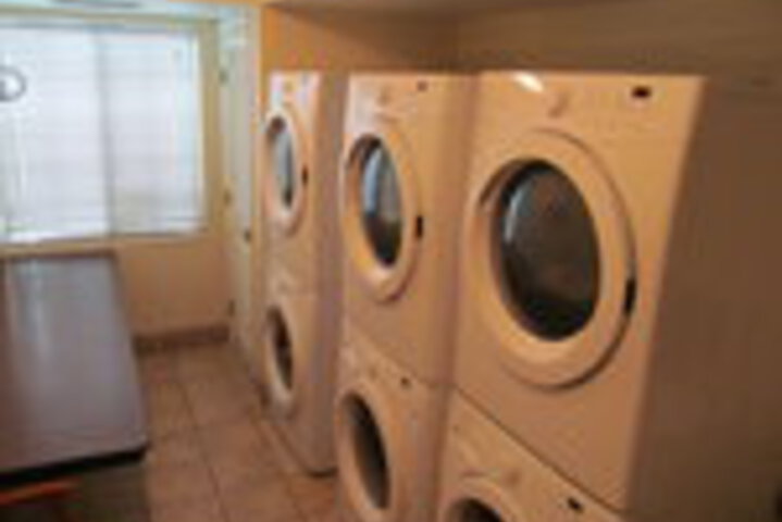 Laundry 676 of 826