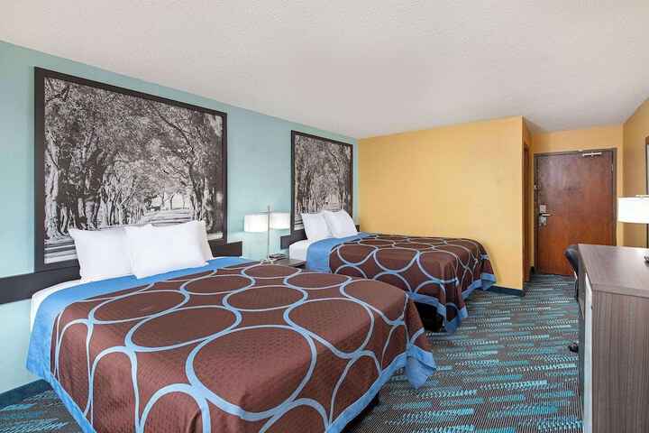 Super 8 by Wyndham Somerset