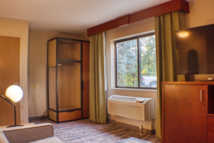 Room 35 of 75