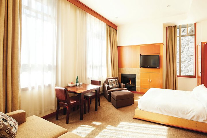 Room 15 of 32