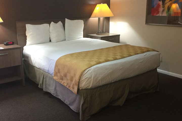 Room 30 of 47