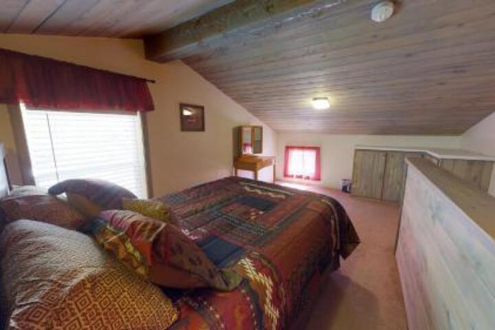 Cliff Dweller Condo #4