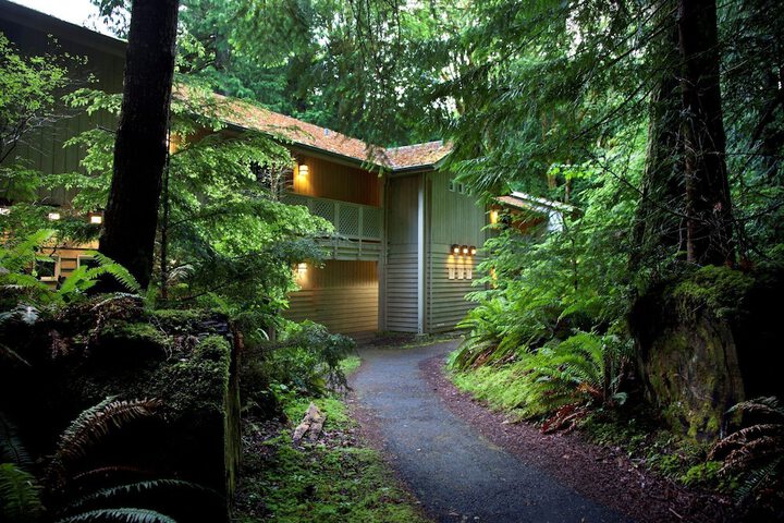 Lake Crescent Lodge