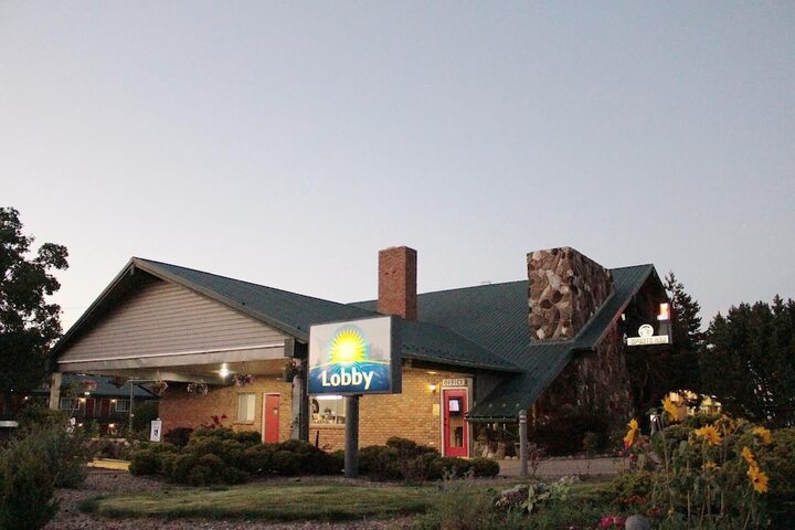 Hotel 8 of 72