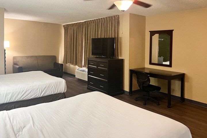 Room 18 of 27