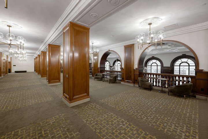Hotel Fort Des Moines Curio Collection by Hilton