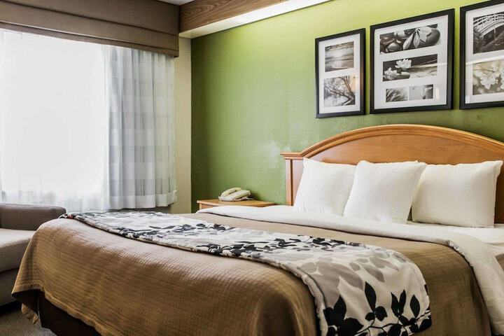 Room 22 of 39