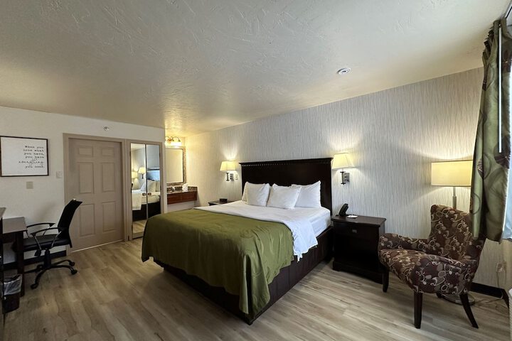 Room 54 of 74