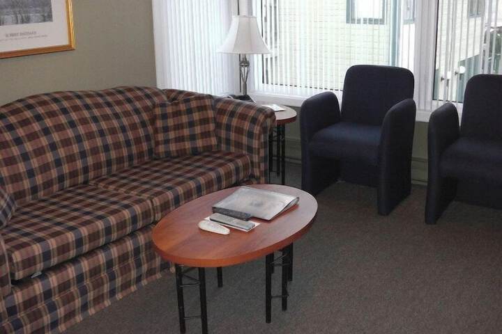 Room 7 of 18