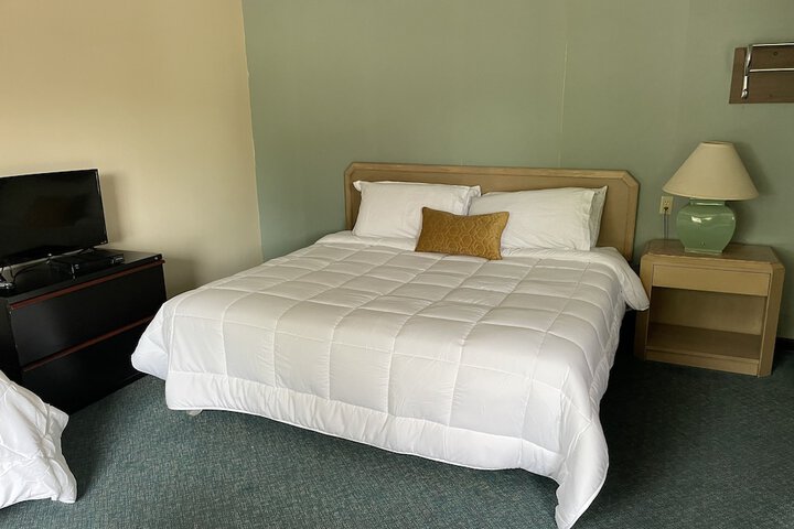 Room 44 of 103