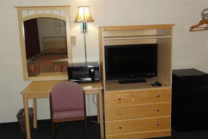 Relax Inn Elmira