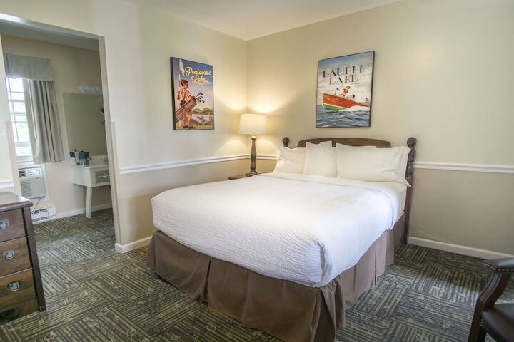 Room 8 of 49