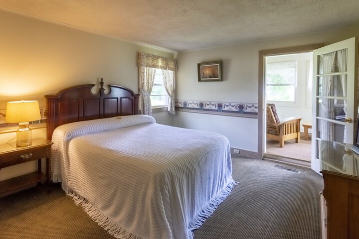 White Springs Manor a Belhurst Property