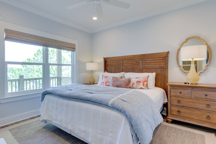 Luxe Family Condo w / Gulf View in Dauphin Island!