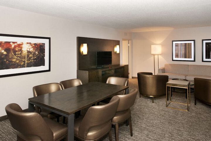 Room 28 of 46