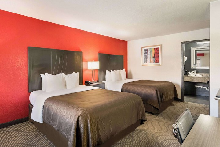 Room 42 of 65