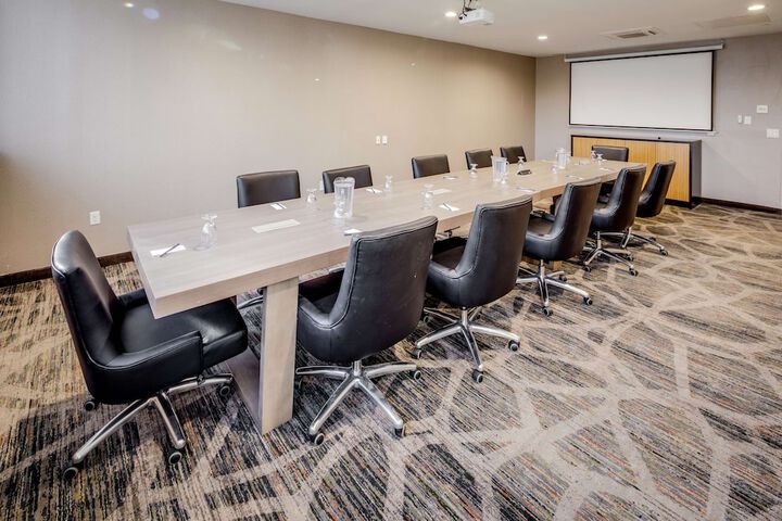 DoubleTree by Hilton Huntington
