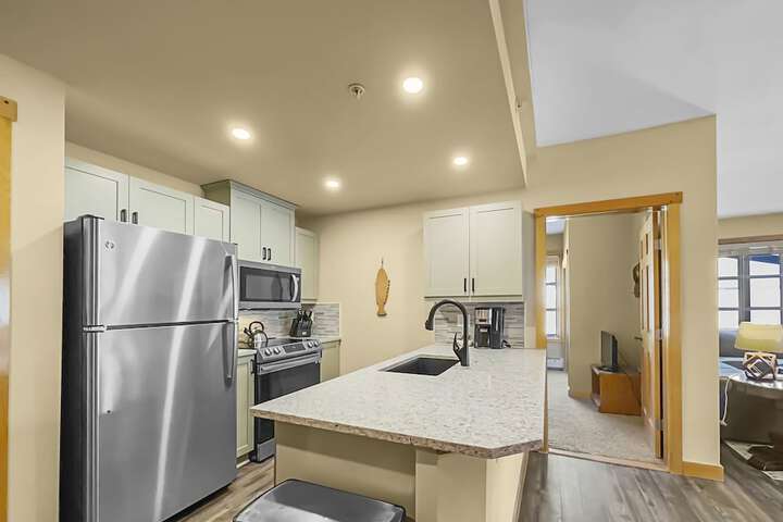 Luxury Remodeled Passage Point Condo - Short Walk to Lifts - Incredible View - PP403 by Redawning