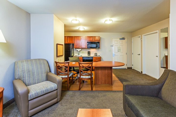 Candlewood Suites Owasso by IHG