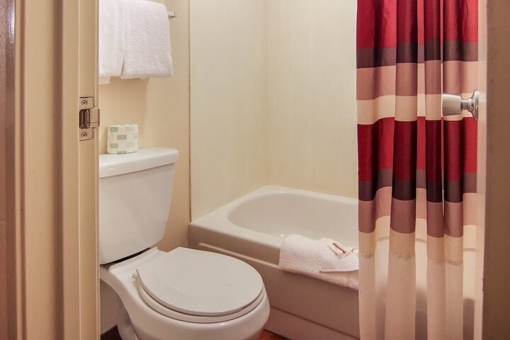 Room 18 of 31