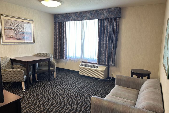 Room 21 of 27